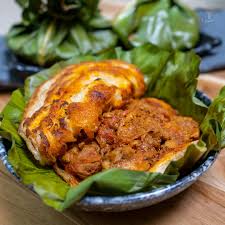 Vazhai Illai Parotta - Chicken