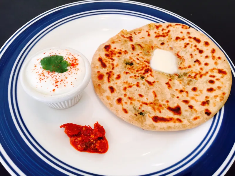 Ghee Paratha with curd / pickle