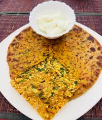 Paneer paratha with curd/ pickle