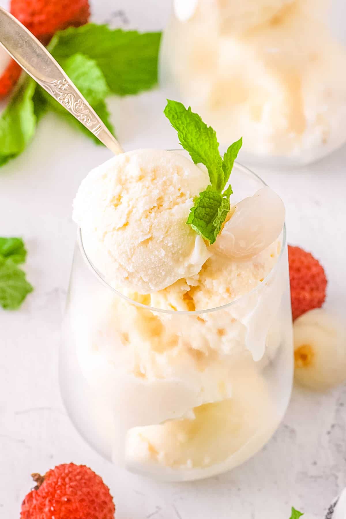 Litchie Sundaes
