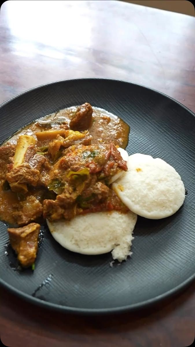 4 Idly with Mutton Kulambu – (250 ml Mutton kulambu)