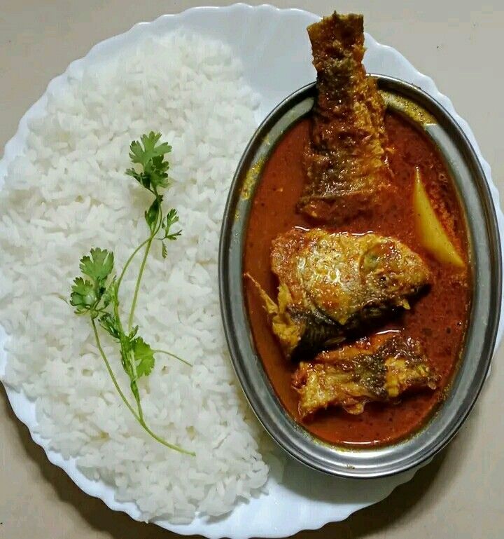 White Rice with Meen Kulambu- (500 gm rice with 250ml thokku)