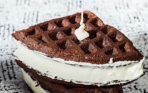 Waffle - Milk Chocolate