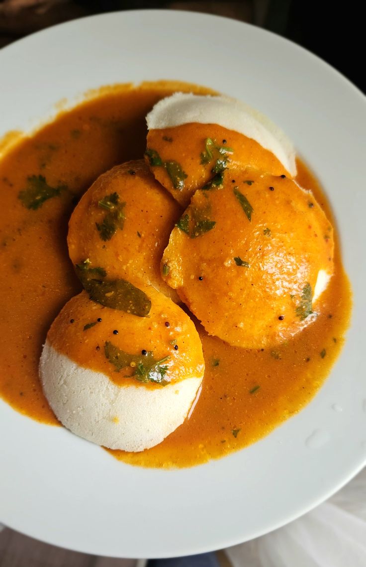 Idly with Sambar Only
