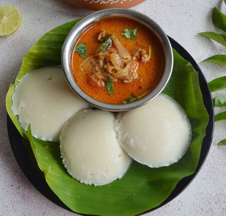 Idly with Chicken Plain Kolambu