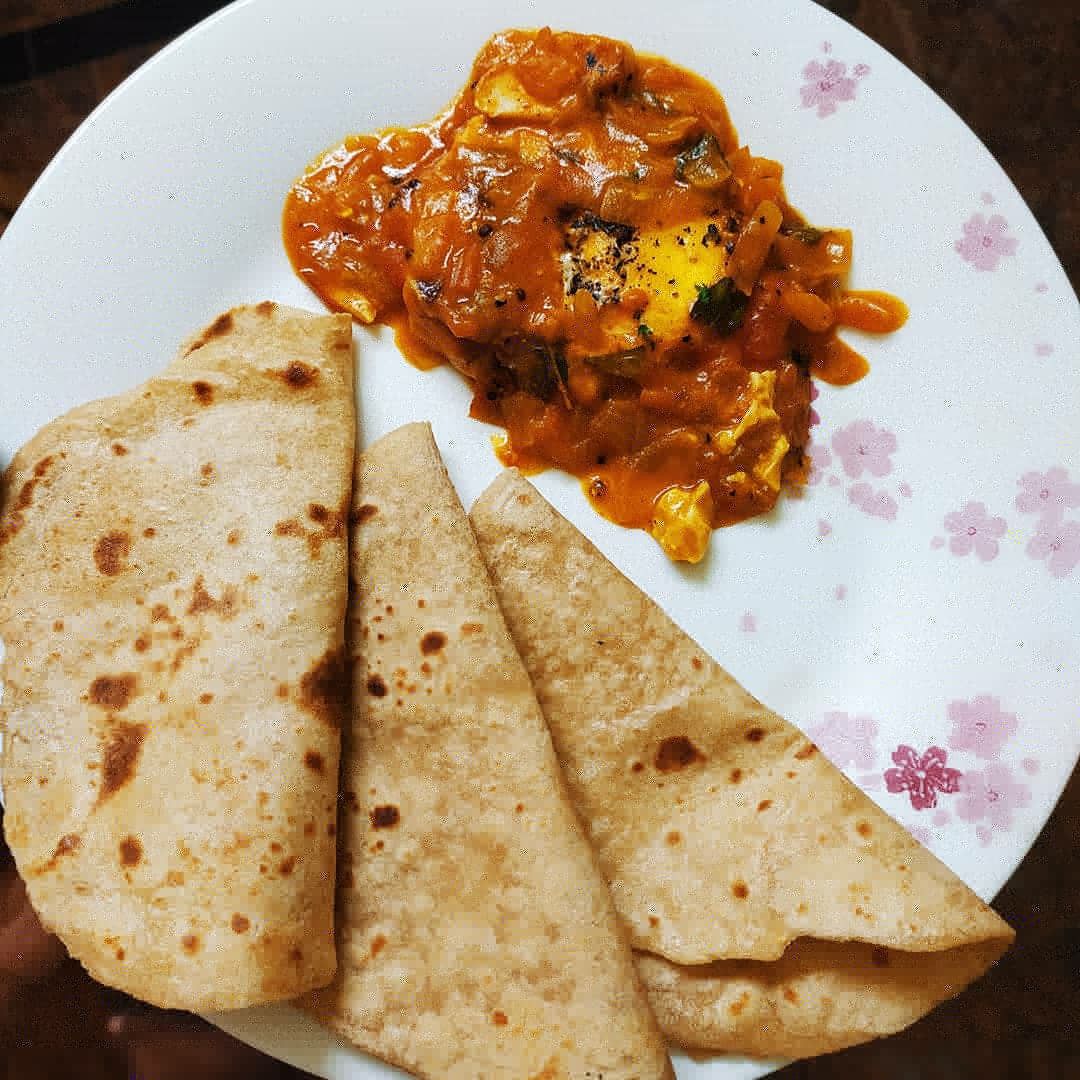 Chapati with Egg Gravy