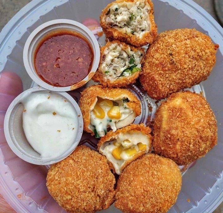 Cheese Corn Momos
