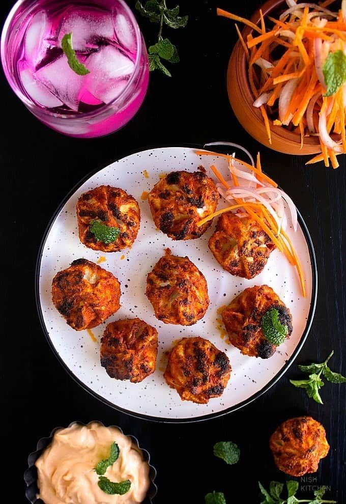 Charcoal Veg Momo - 6 Pcs (FRIED)
