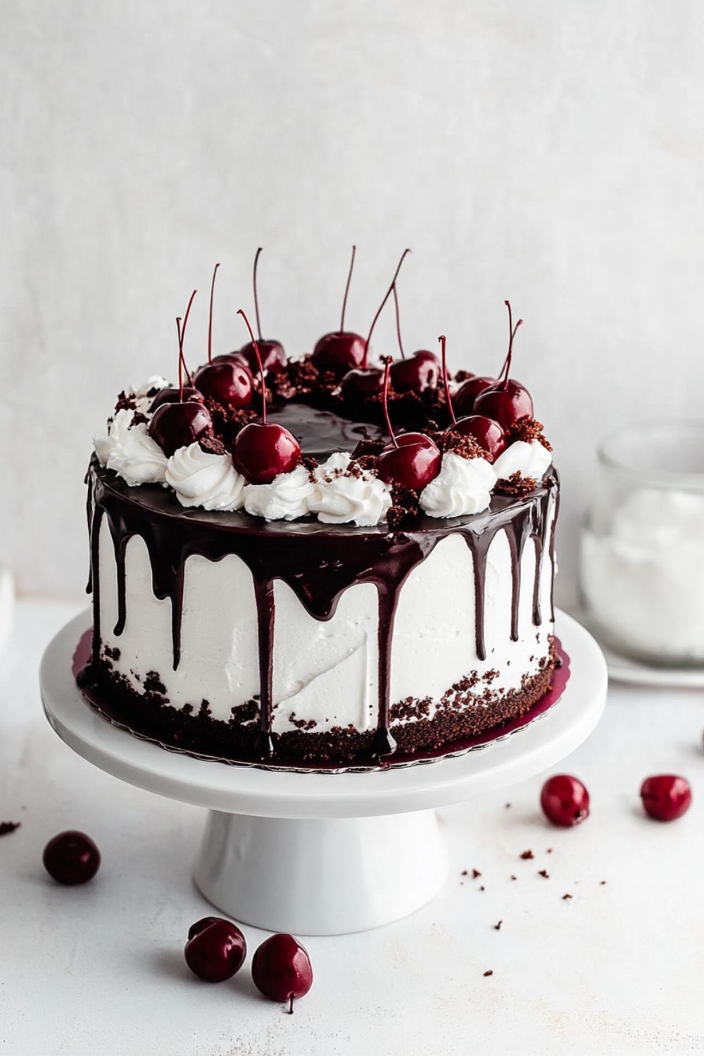 Black Forest - 1Kg Cake (With Egg)