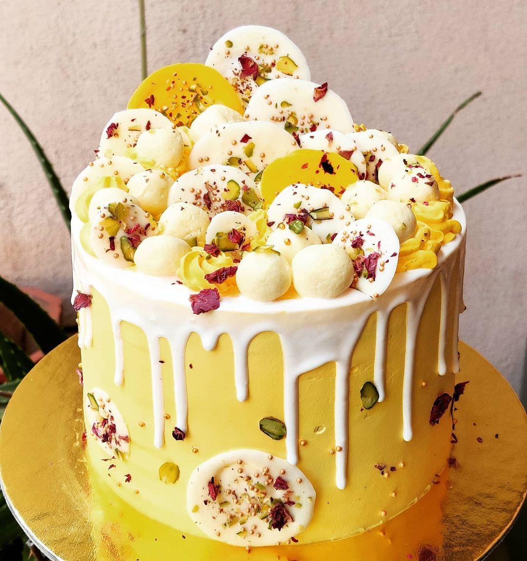 Rasmalai - 1Kg Cake (With Egg)