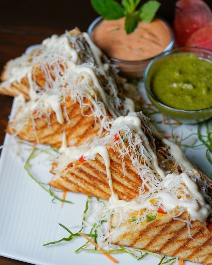 Veg Chutney Cheese Grill