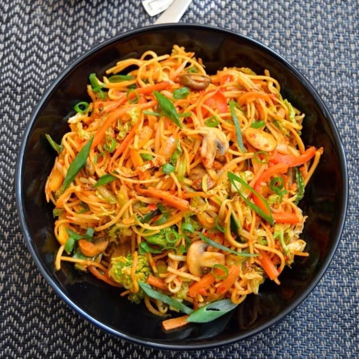 Schezwan Mixed Veg Noodles
