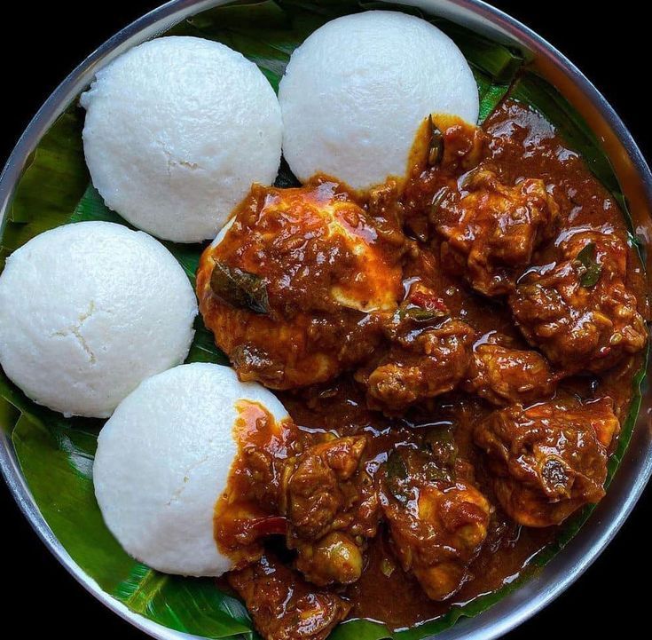 Idly (4) with Mutton Curry