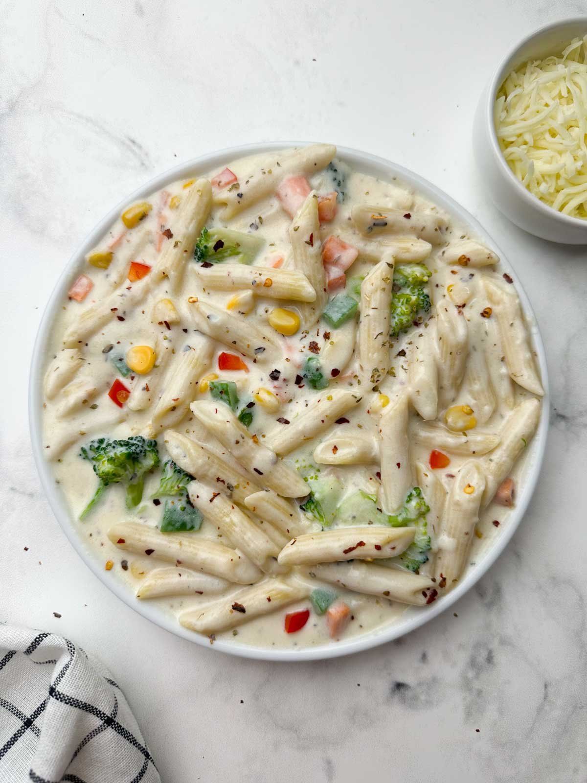 Veg White Sause Pasta