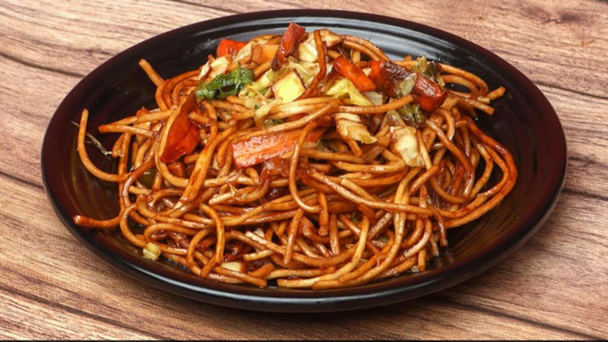 Schezwan Mixed Fried Noodles