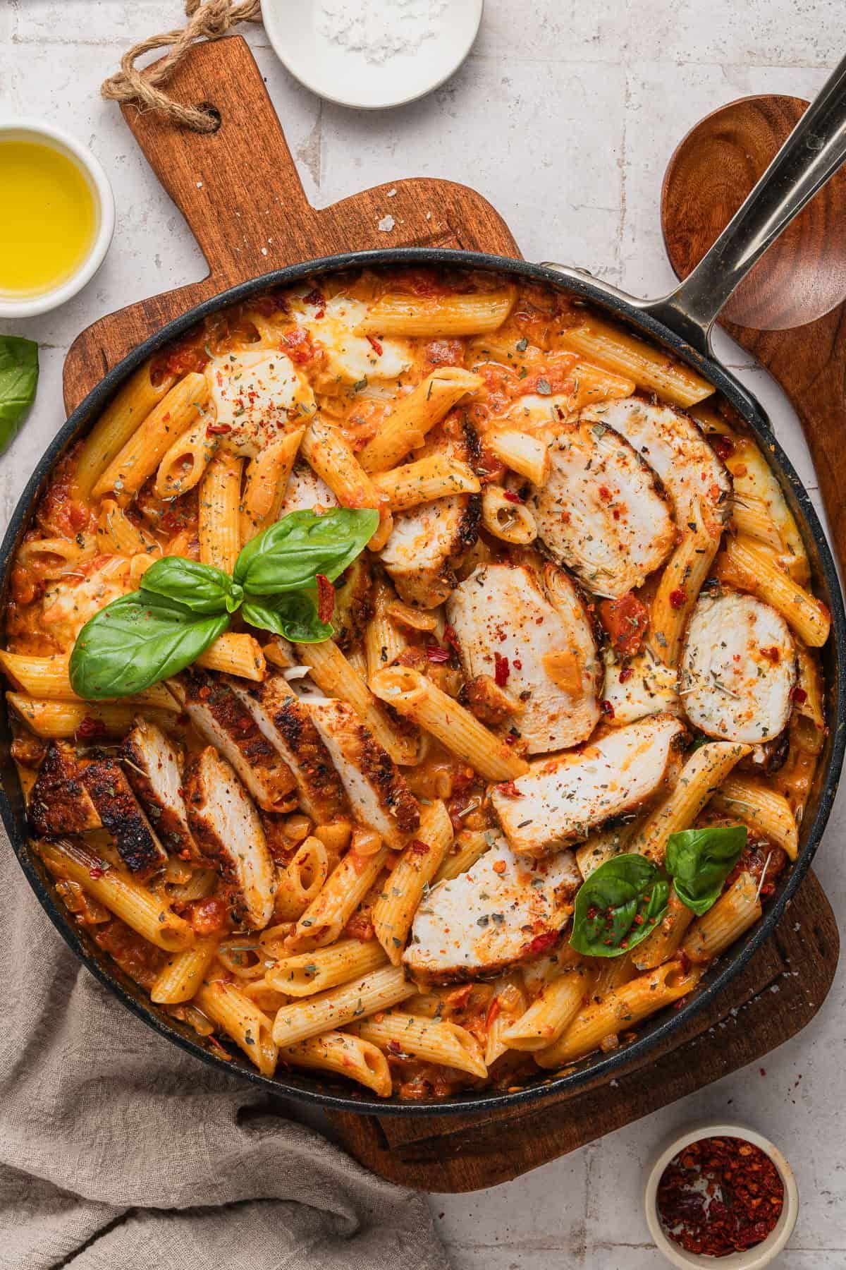 Chicken Red Sause Pasta