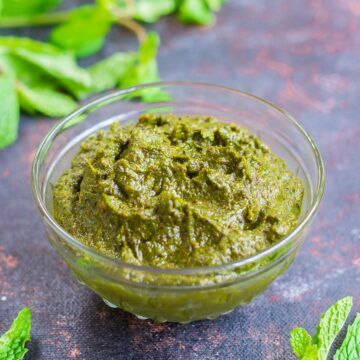 Pudhina Kothamalli Karuveppilai Thuvaiyal