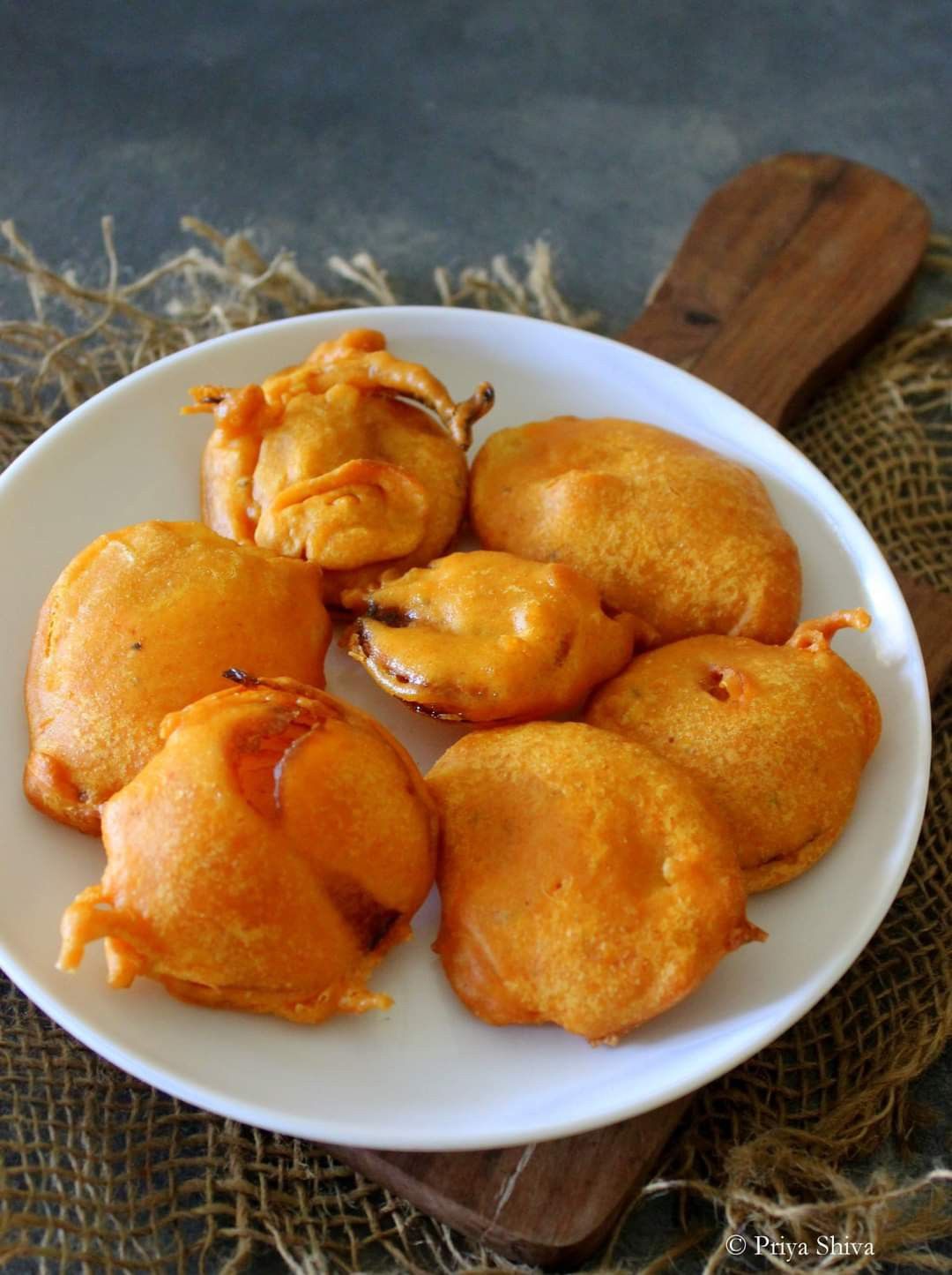 Onion Bajji 8 Pcs