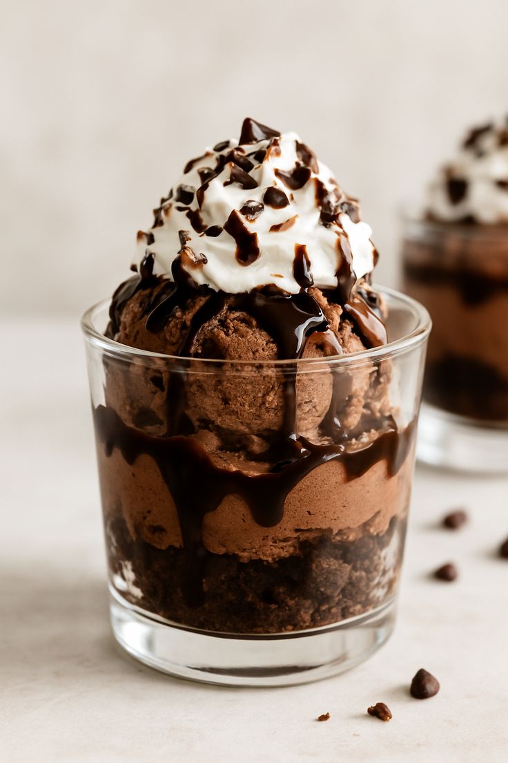 Hot Chocolate Fudge Mini Sundae (160 g )