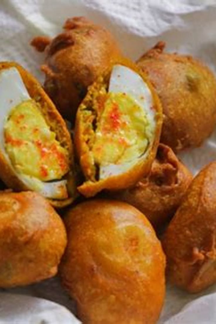 Egg Bajji (2 half pieces)