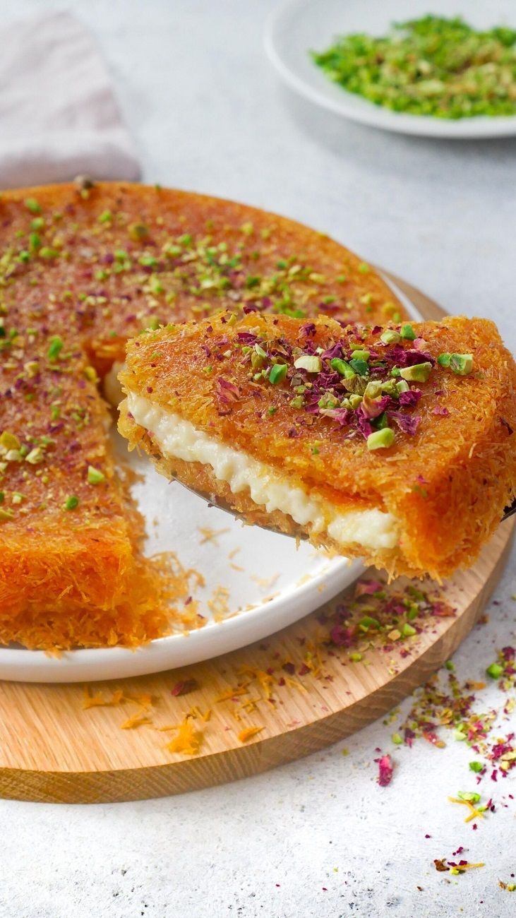 Classic Round Cream Kunafa