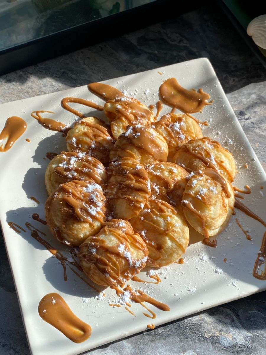 Biscoff Cookie Charcoal Mini Pancakes