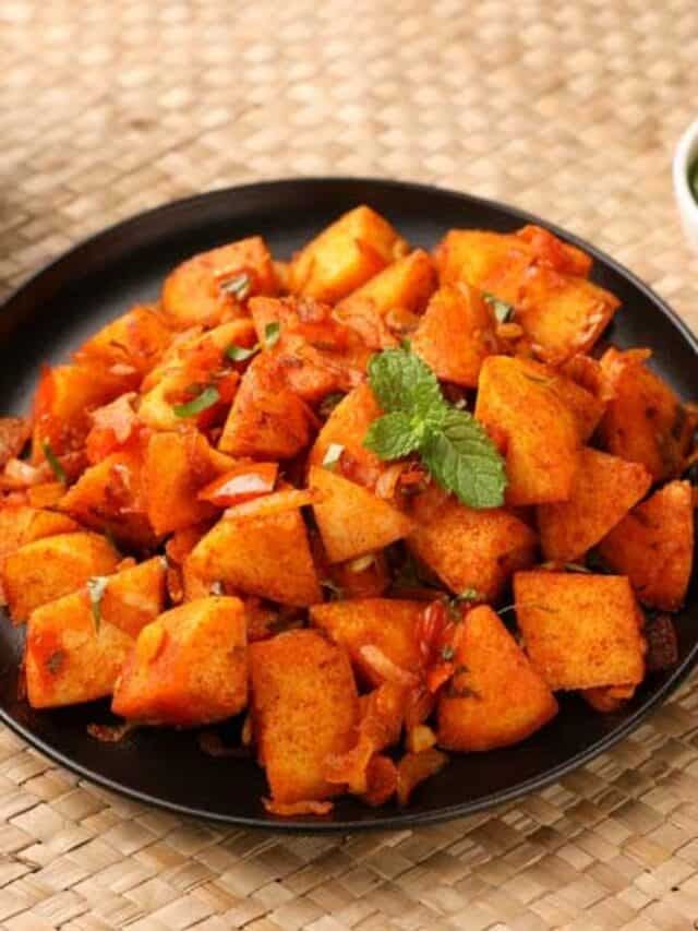 Chicken on Smashed Idli