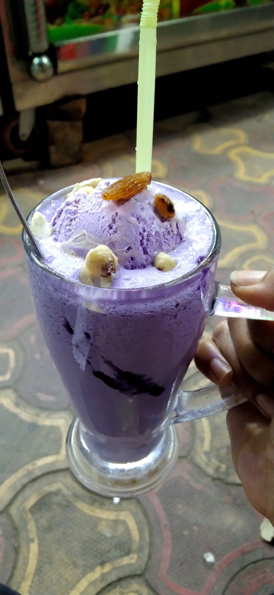 Blackcurrant Milkshake (300 ml)