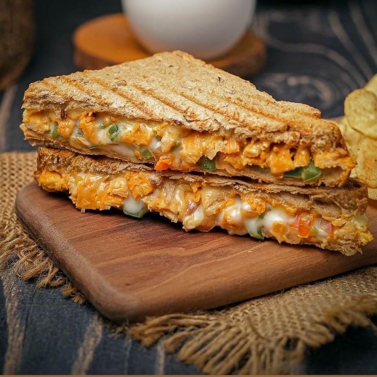 Chicken Schezwan Sandwich