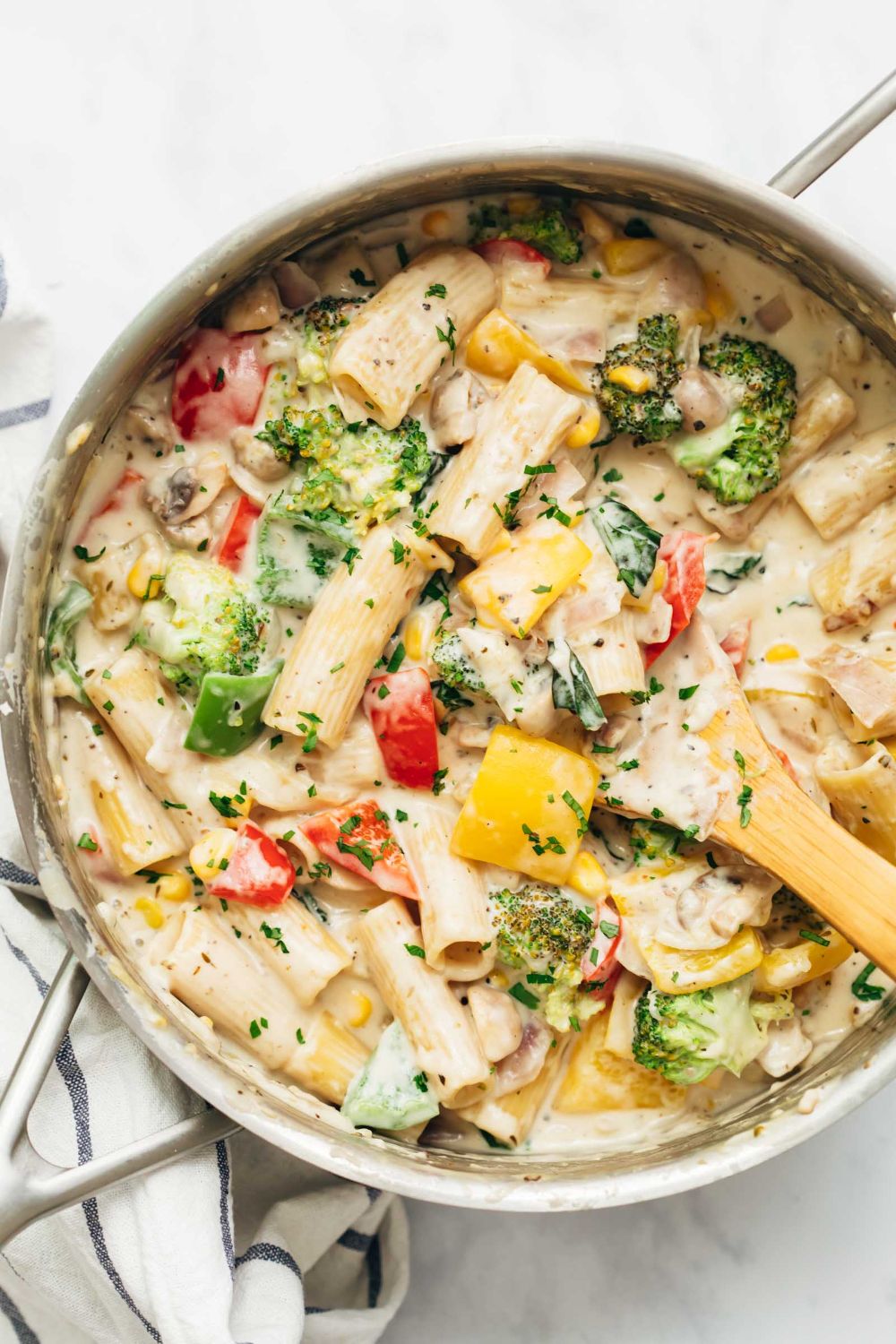 Creamy White Sause Veg Pasta